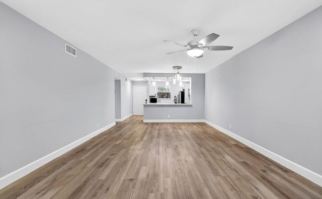 2515 NE 2nd Court 204, Boynton Beach, FL 33435