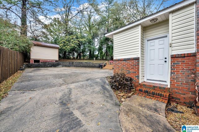 10 PINE CIRCLE, Oneonta, AL 35121