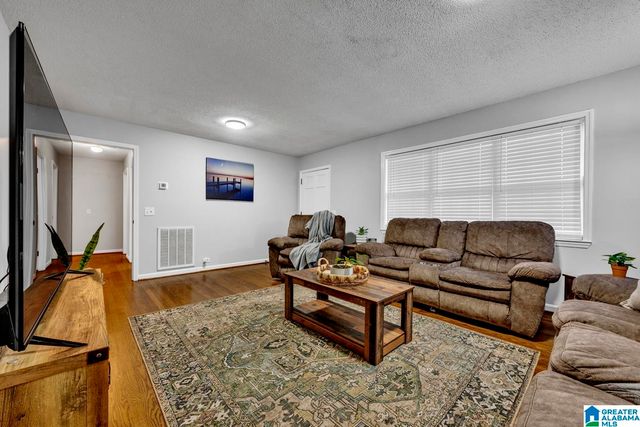 10 PINE CIRCLE, Oneonta, AL 35121