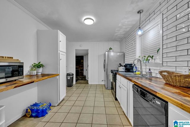 10 PINE CIRCLE, Oneonta, AL 35121