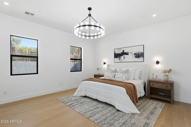 7232 E CAMBRIDGE Avenue, Scottsdale, AZ 85257