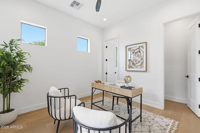 7232 E CAMBRIDGE Avenue, Scottsdale, AZ 85257