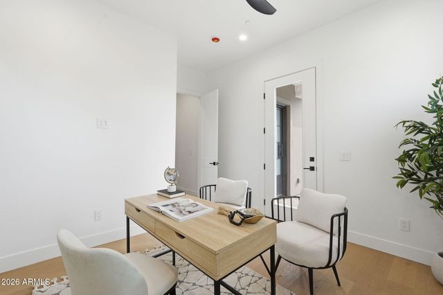 7232 E CAMBRIDGE Avenue, Scottsdale, AZ 85257