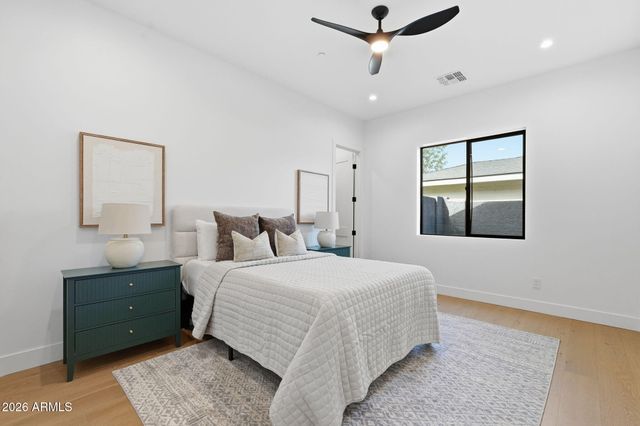 7232 E CAMBRIDGE Avenue, Scottsdale, AZ 85257