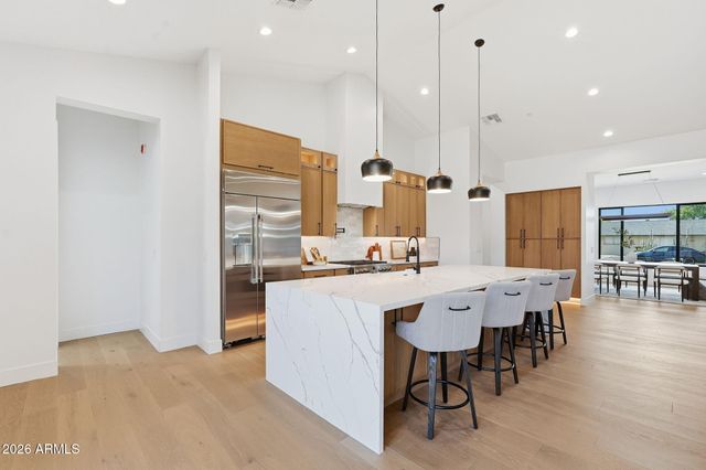 7232 E CAMBRIDGE Avenue, Scottsdale, AZ 85257