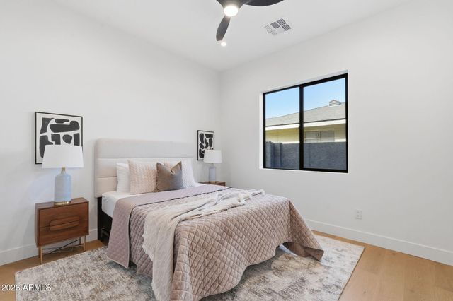 7232 E CAMBRIDGE Avenue, Scottsdale, AZ 85257