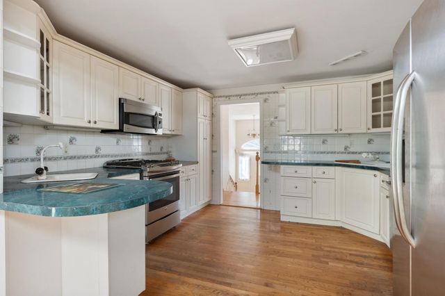 30 Shagbark Rd, Concord, MA 01742