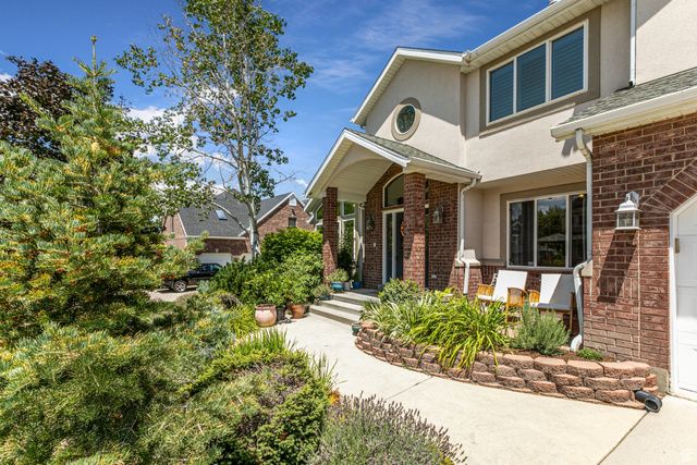 8967 S COBBLE CANYON LN, Sandy, UT 84093