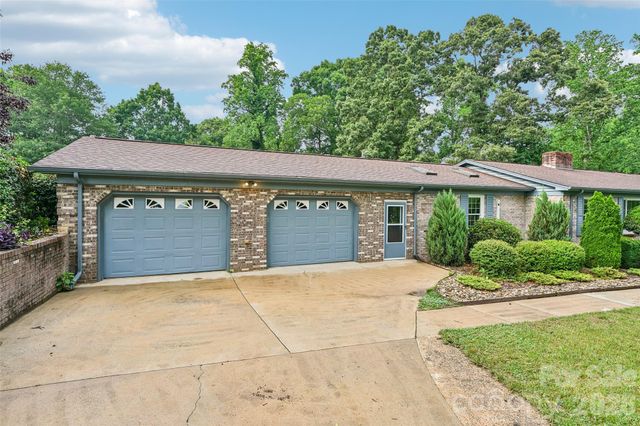 1621 N Oak Drive, Shelby, NC 28150
