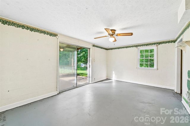 1621 N Oak Drive, Shelby, NC 28150