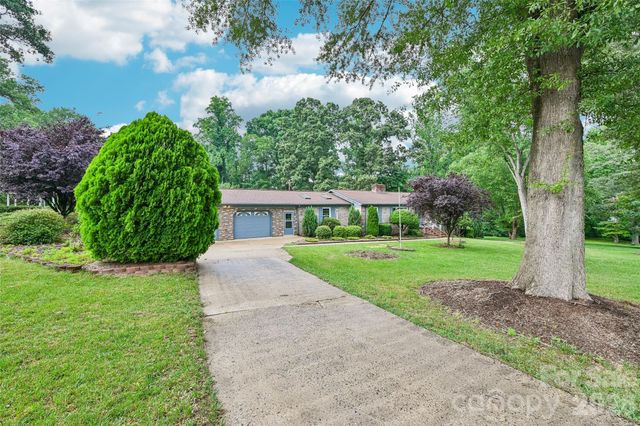 1621 N Oak Drive, Shelby, NC 28150