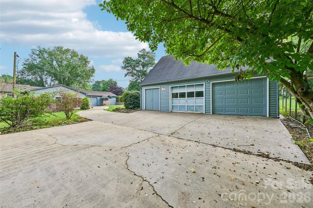 1621 N Oak Drive, Shelby, NC 28150