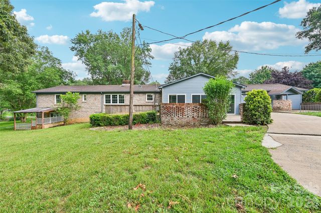 1621 N Oak Drive, Shelby, NC 28150