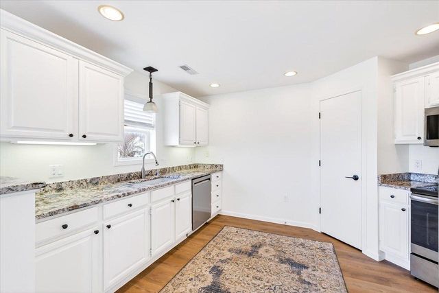 3272 Stonecreek Drive, Madison, WI 53719