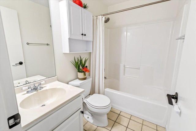 3272 Stonecreek Drive, Madison, WI 53719