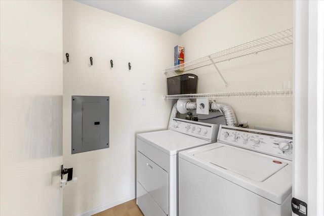 3272 Stonecreek Drive, Madison, WI 53719