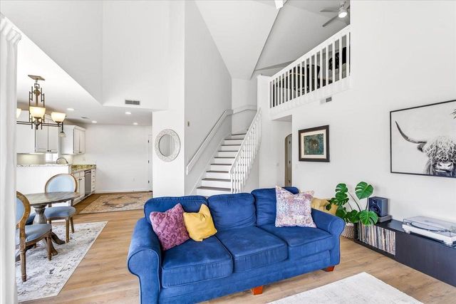 3272 Stonecreek Drive, Madison, WI 53719