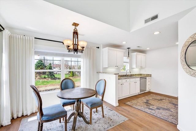 3272 Stonecreek Drive, Madison, WI 53719