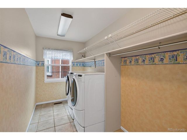 5927 E Jamison Ln, Centennial, CO 80112