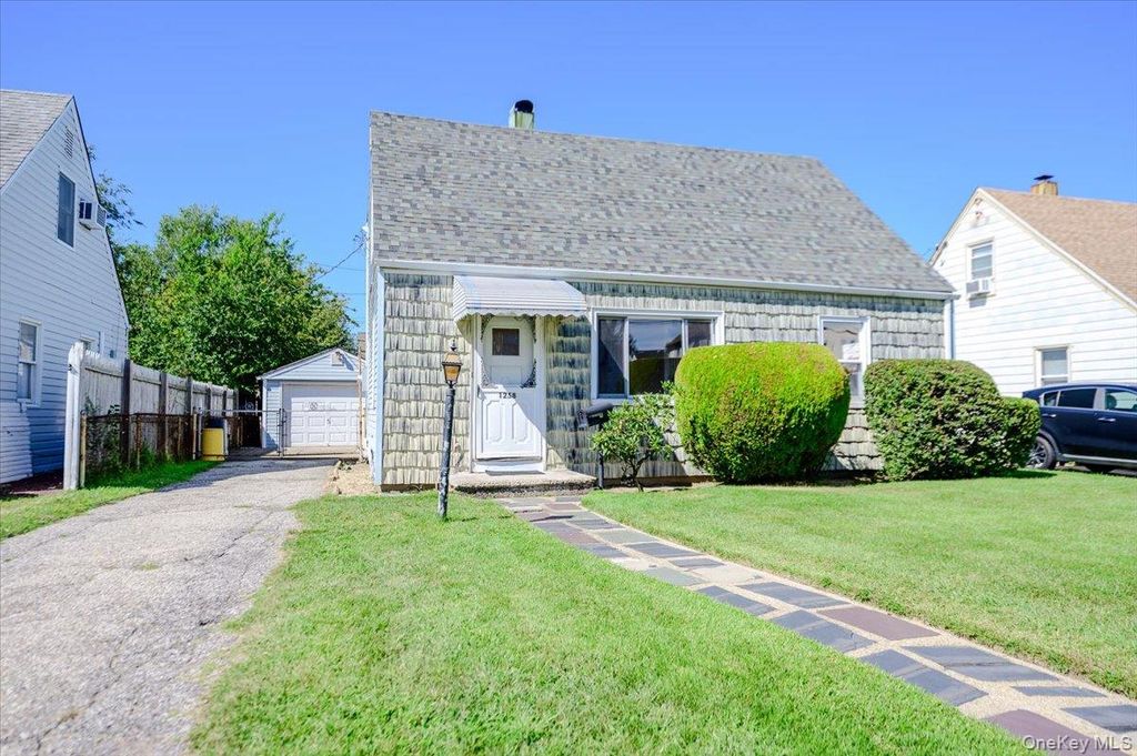 1258 Waverly Street, Hewlett, NY 11557 — exterior