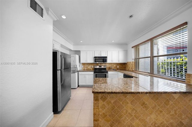 7801 Hispanola Avenue 4, North Bay Village, FL 33141