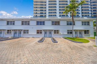 7801 Hispanola Avenue 4, North Bay Village, FL 33141