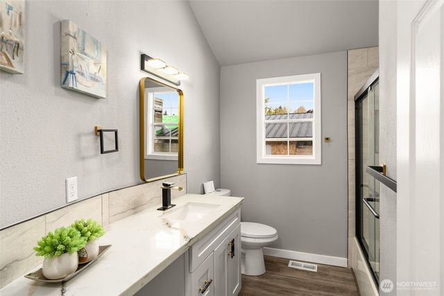 1755 57th Street NE, Tacoma, WA 98422