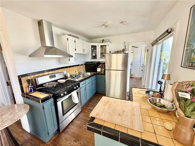 1927 Delta, Los Angeles, CA 90026