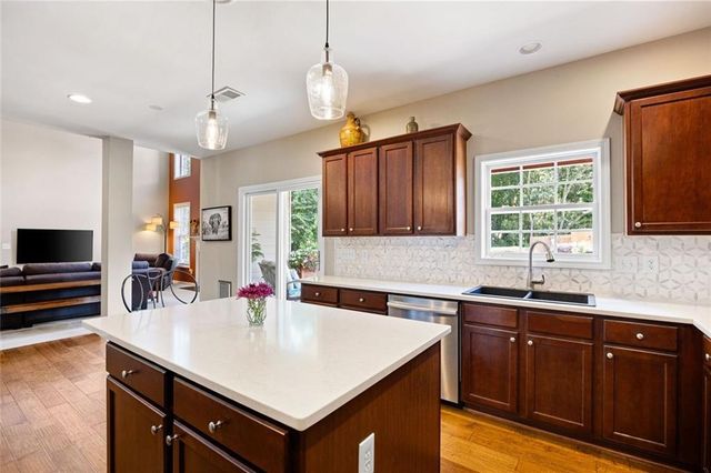 1384 Silvergate Drive, Mableton, GA 30126