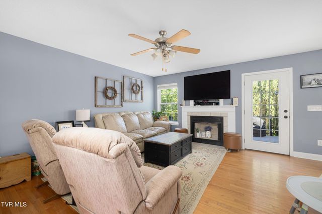 204 Lee Carter Drive, Johnson City, TN 37601
