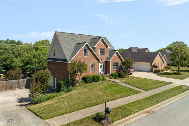 204 Lee Carter Drive, Johnson City, TN 37601