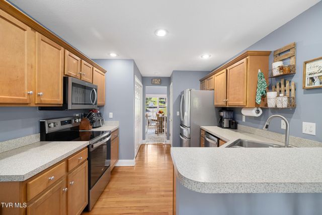 204 Lee Carter Drive, Johnson City, TN 37601