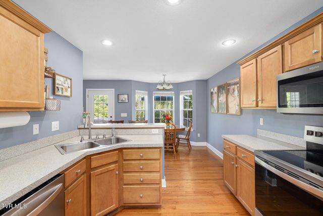 204 Lee Carter Drive, Johnson City, TN 37601