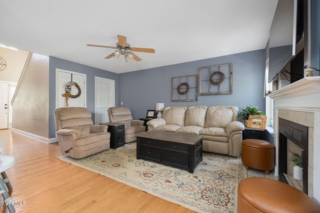 204 Lee Carter Drive, Johnson City, TN 37601