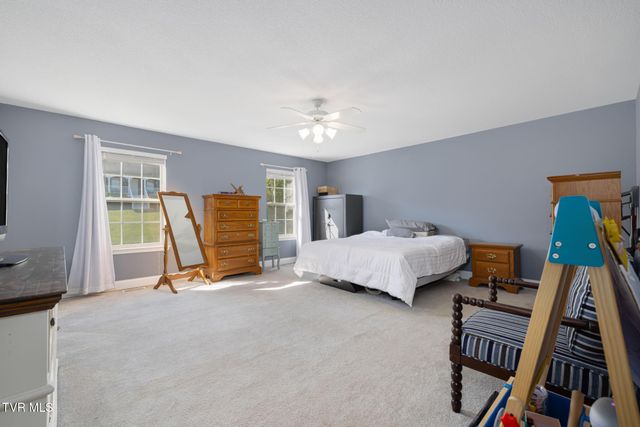 204 Lee Carter Drive, Johnson City, TN 37601