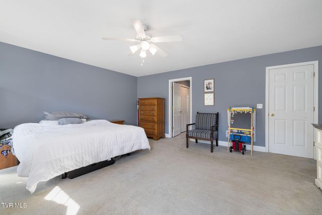 204 Lee Carter Drive, Johnson City, TN 37601