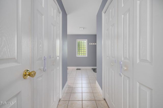 204 Lee Carter Drive, Johnson City, TN 37601