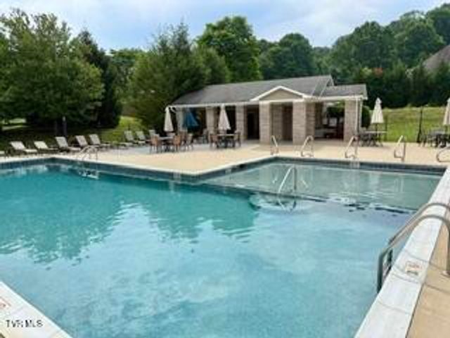 204 Lee Carter Drive, Johnson City, TN 37601