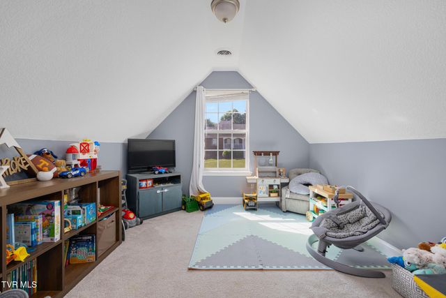 204 Lee Carter Drive, Johnson City, TN 37601
