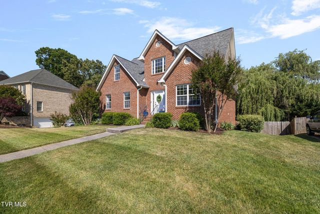 204 Lee Carter Drive, Johnson City, TN 37601