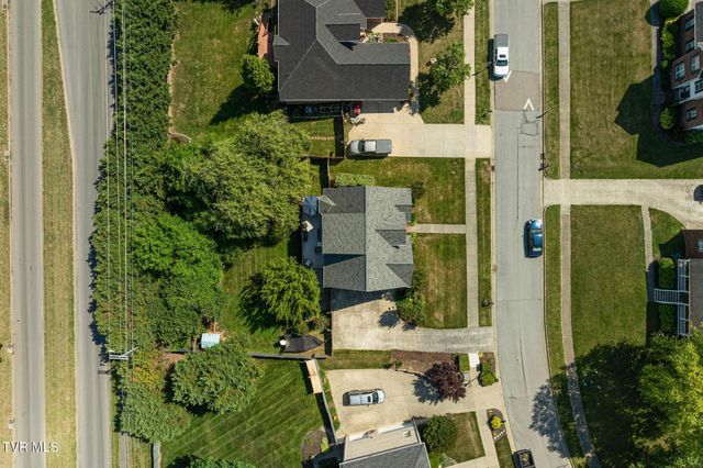204 Lee Carter Drive, Johnson City, TN 37601