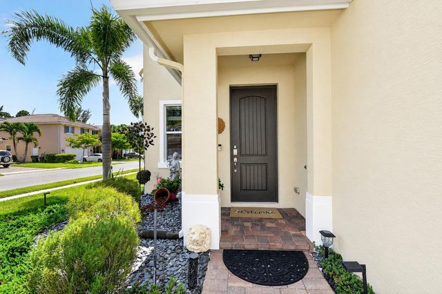 5652 Caranday Palm Drive, Greenacres, FL 33463