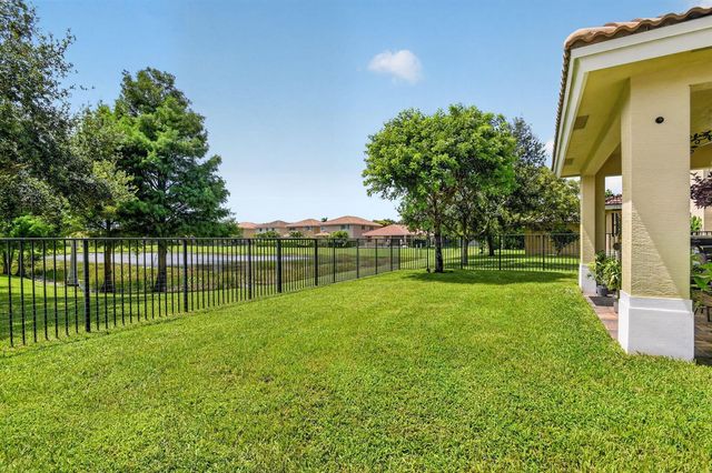 5652 Caranday Palm Drive, Greenacres, FL 33463