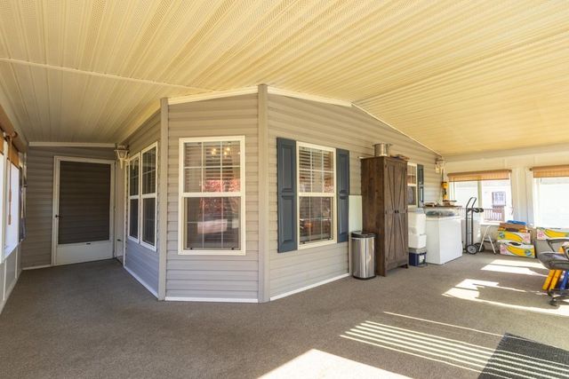 20 Watercress Drive, Rochester, NH 03868