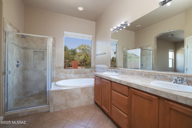 12771 N New Reflection Drive, Marana, AZ 85658