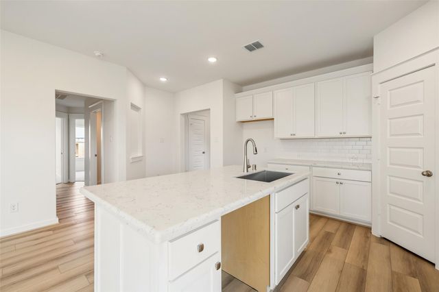 404 Fields Forest Lane, Dayton, TX 77535