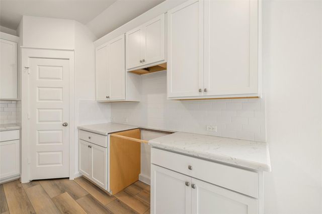 404 Fields Forest Lane, Dayton, TX 77535