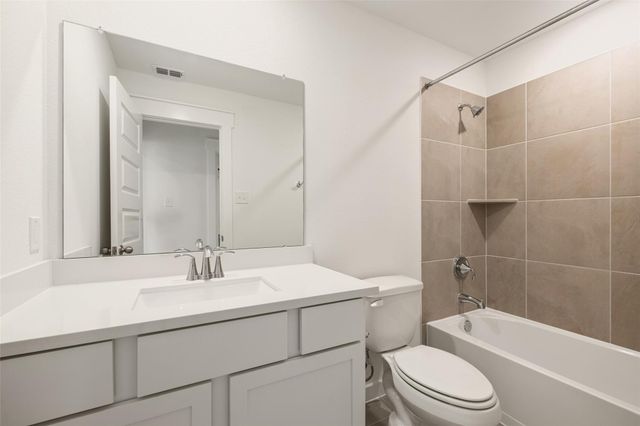 404 Fields Forest Lane, Dayton, TX 77535