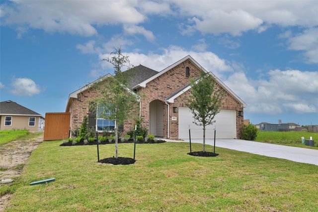 404 Fields Forest Lane, Dayton, TX 77535