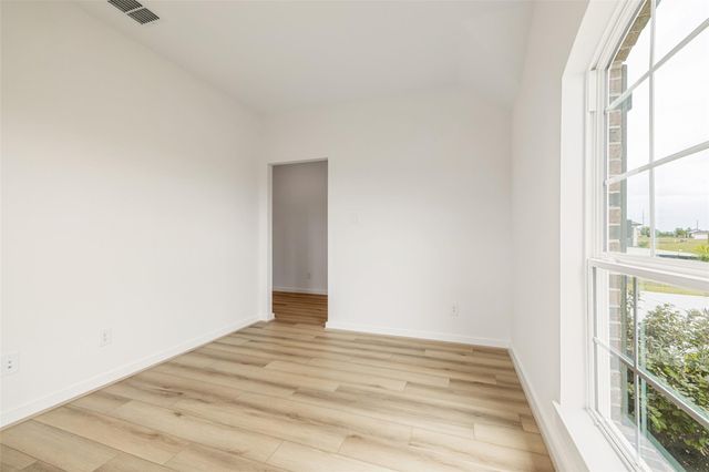 404 Fields Forest Lane, Dayton, TX 77535
